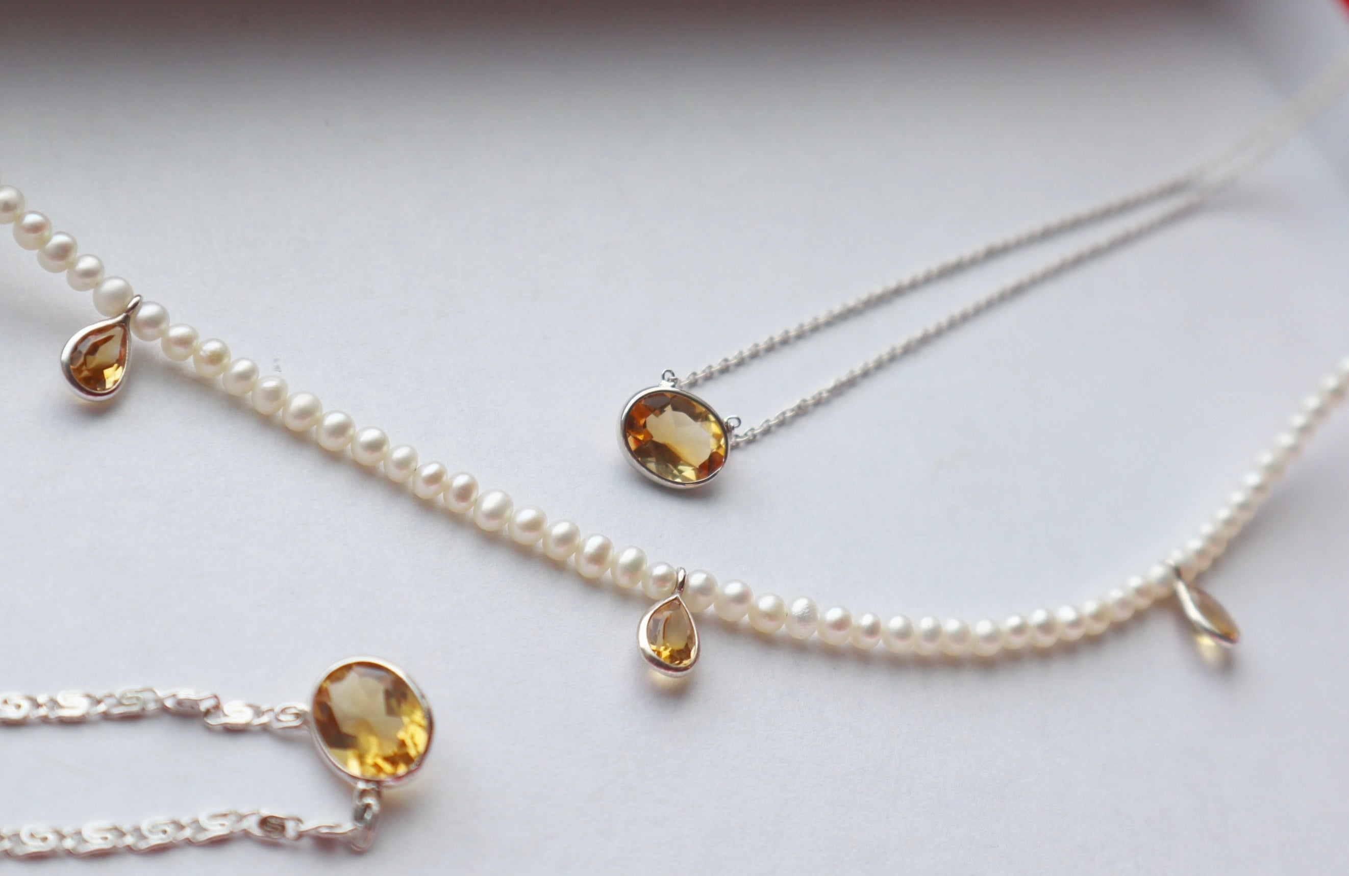 Sun Oval Citrine Necklace